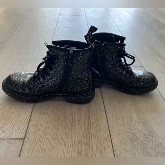 Doc Martens 1460 Girls Lace-Up Ankle Boot Black Glitter Combat Boots - Picture 7 of 8